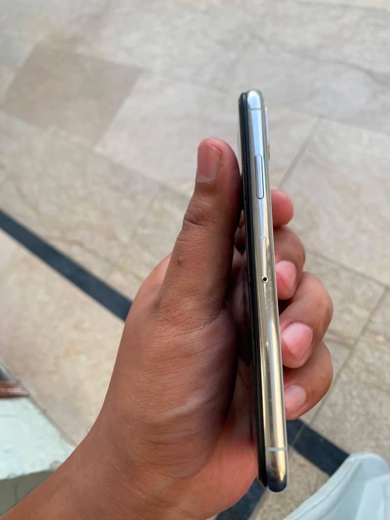 iPhone X 9