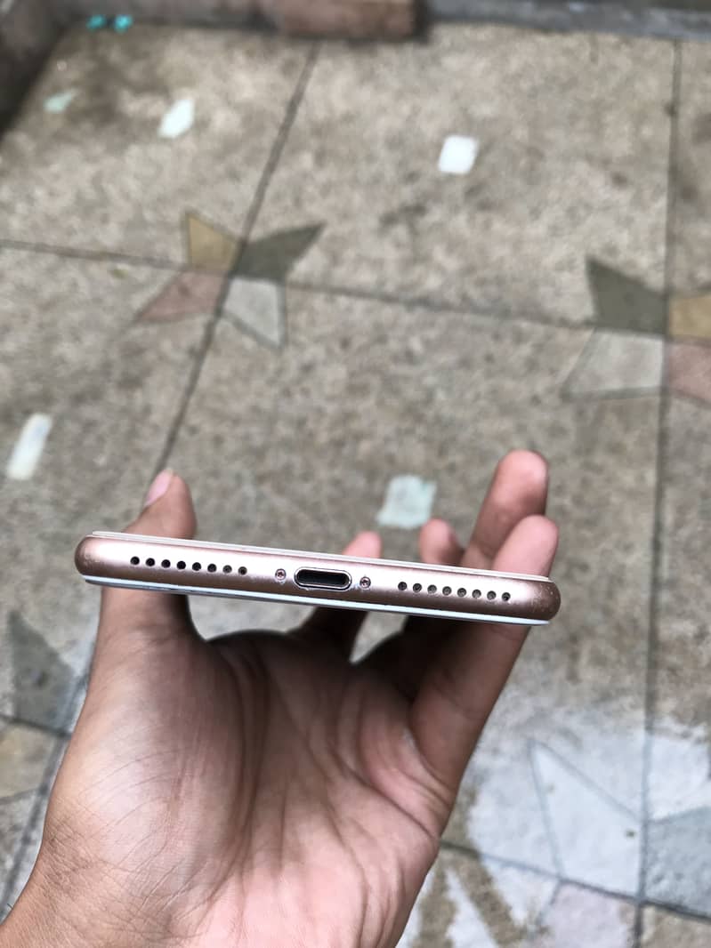 iPhone 8plus 64gb 5