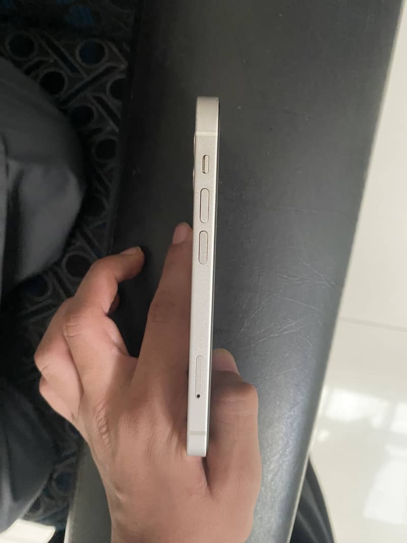 Apple iPhone 12 mini 1