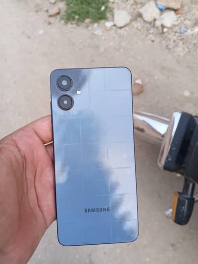 Samsung Mobile A06