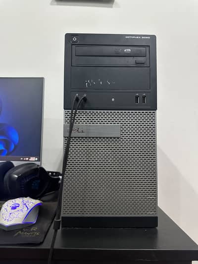 Im selling my desktop tower best for graphic designing