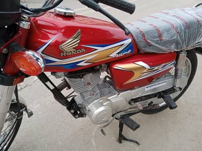 Honda 125 Hyderabad number 19 model