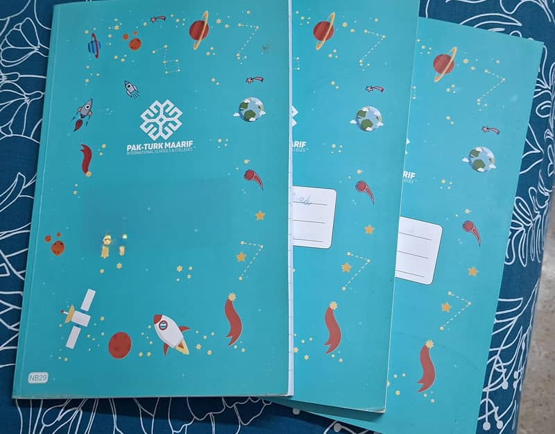 3 NOTE BOOKS 0