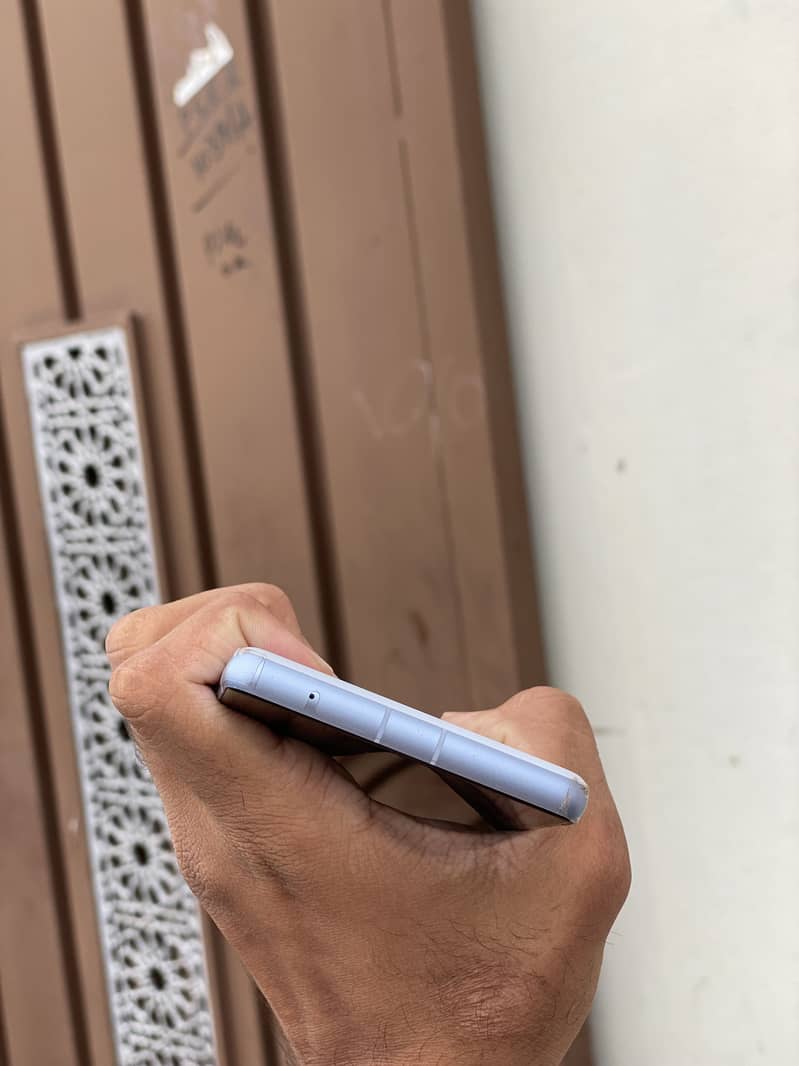 Google pixel 7a 5