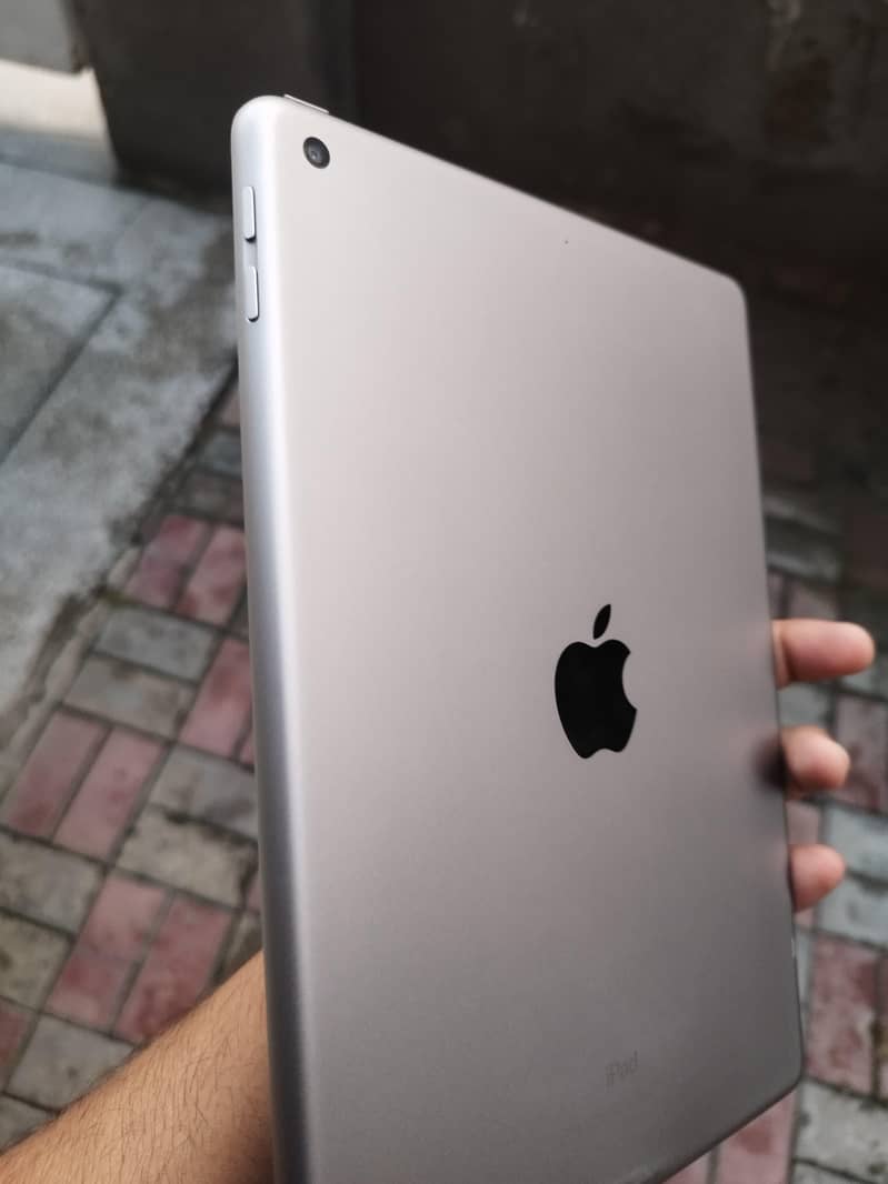 IPad 5th generation 1