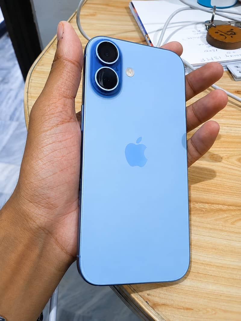 Apple iPhone 17 0