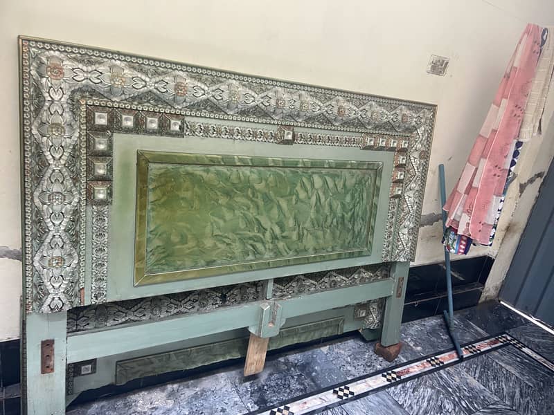 King size bed 3