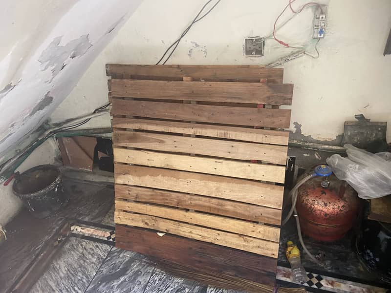 King size bed 6