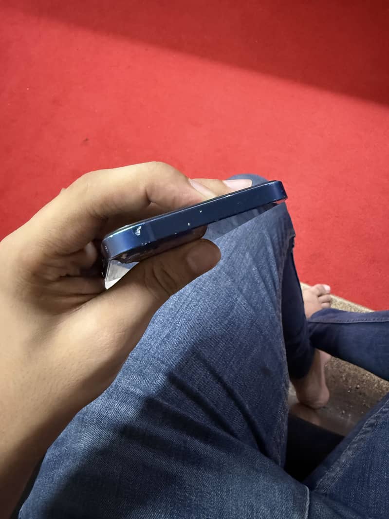 Apple iPhone 12 1