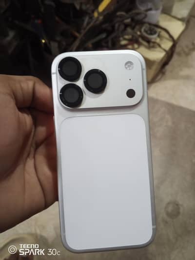 Apple iPhone 17 Pro 256gb seal pack phone only cycle count is 39