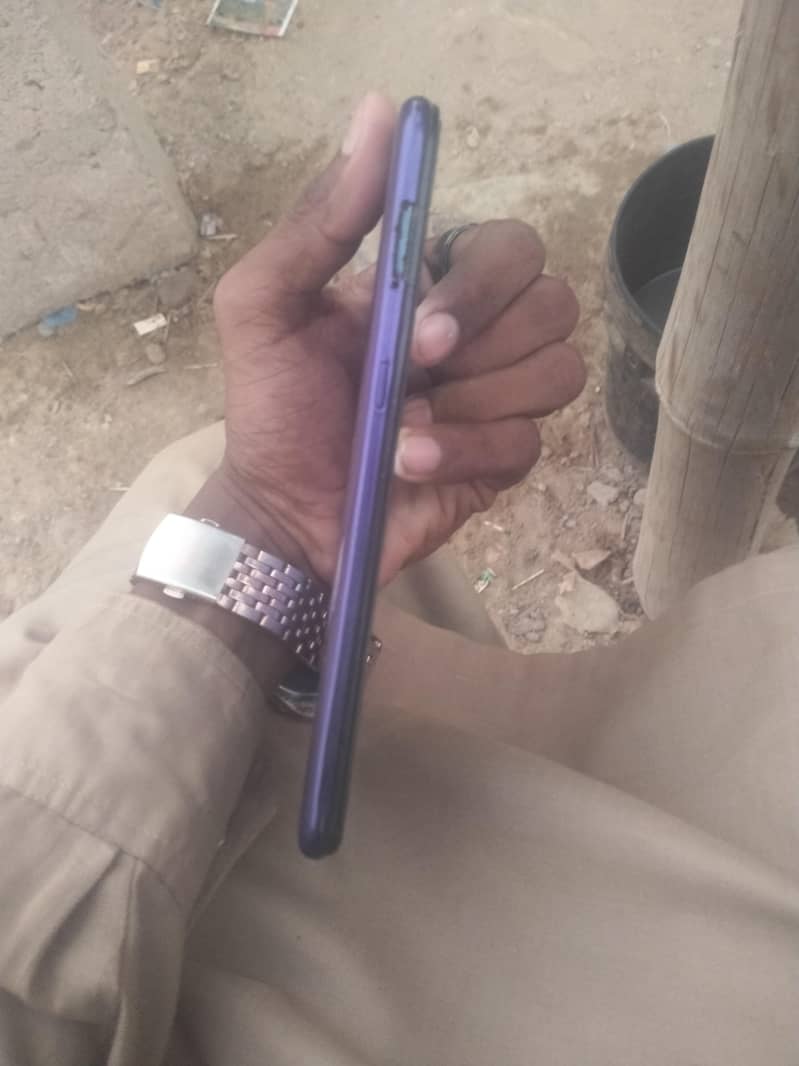 Tecno lc8 1
