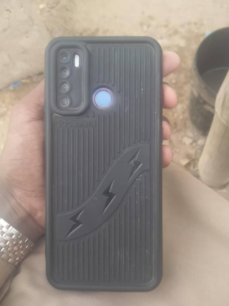 Tecno lc8 3