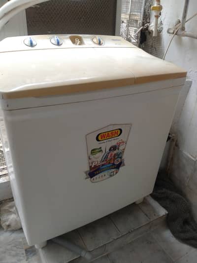 Washing machine Dawlance twin tub good working