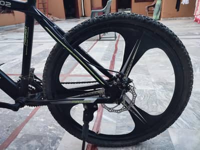 Caspian 902 Sports Mountain Bicycle | Alloy Mag Wheels | Disc Brakes