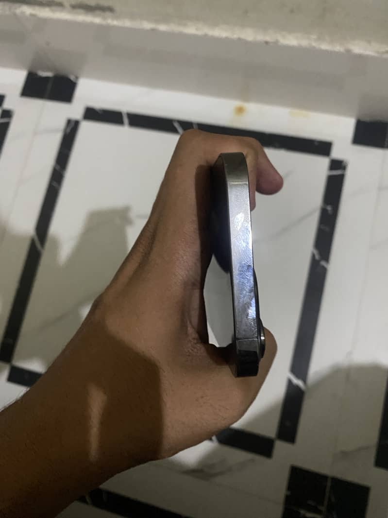 Iphone 13 pro max 4