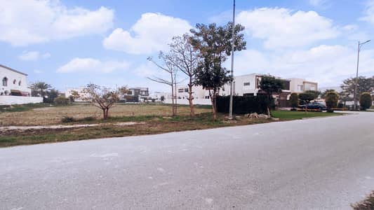 41-MARLA CORNER ON MAIN 150-FEET WIDE ROAD PLOT # J-16 RESIDENTIAL PLOT LOCATED IN THE BEST BLOCK OF DHA LAHORE.