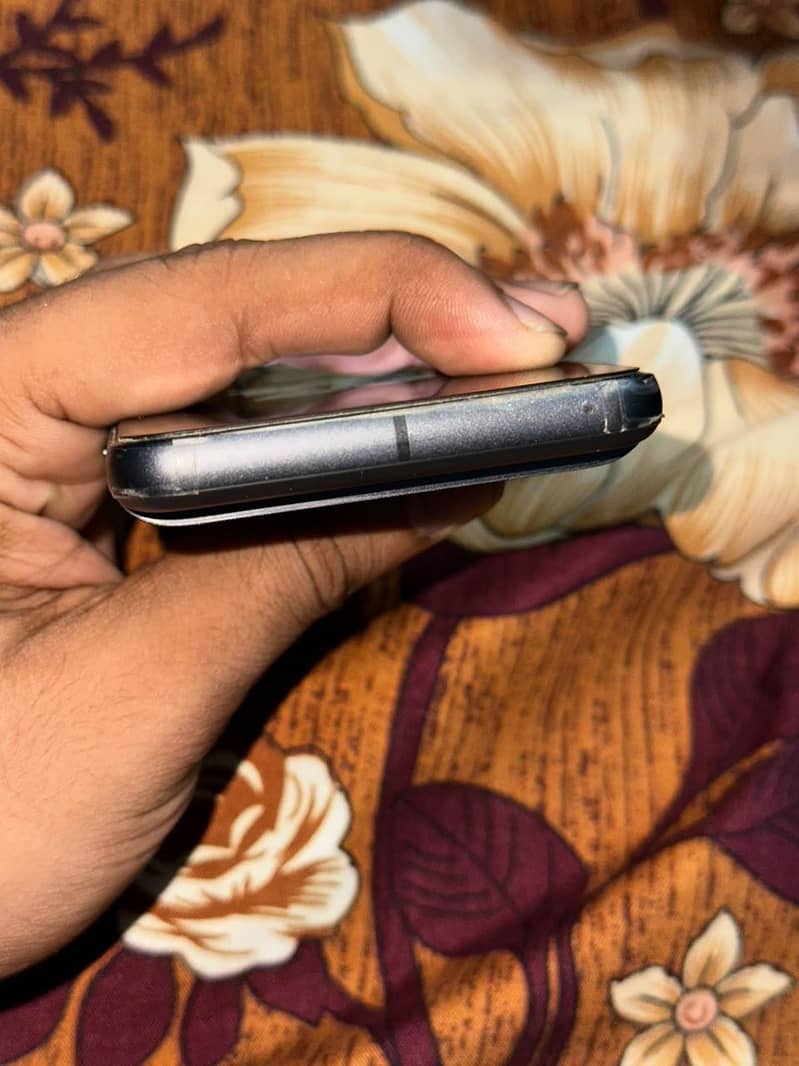 Google Pixel 8 4