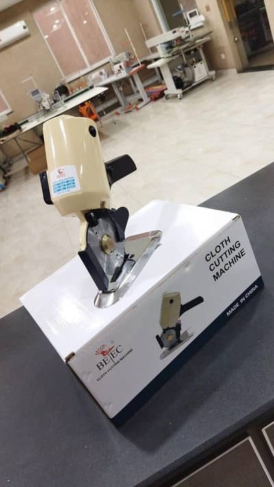 clothe cutting machine