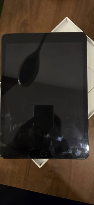 Apple iPad 9th Generation with Box