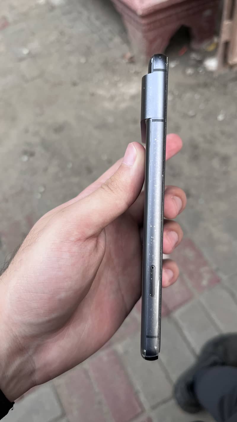 Google Pixel 8 5