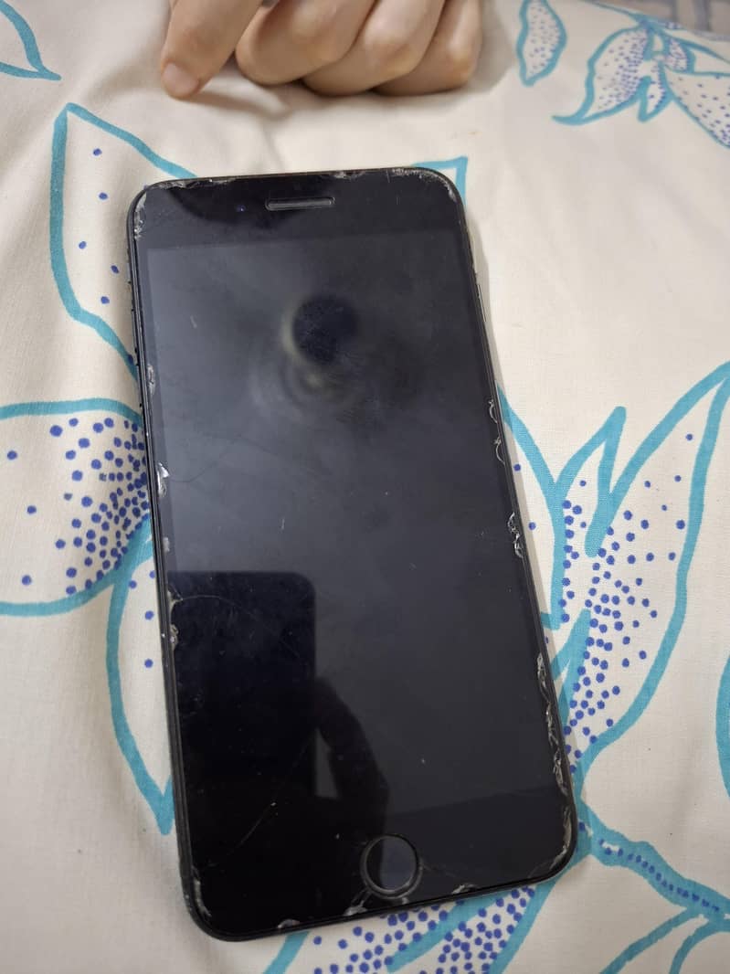 Apple iPhone 7 Plus 1
