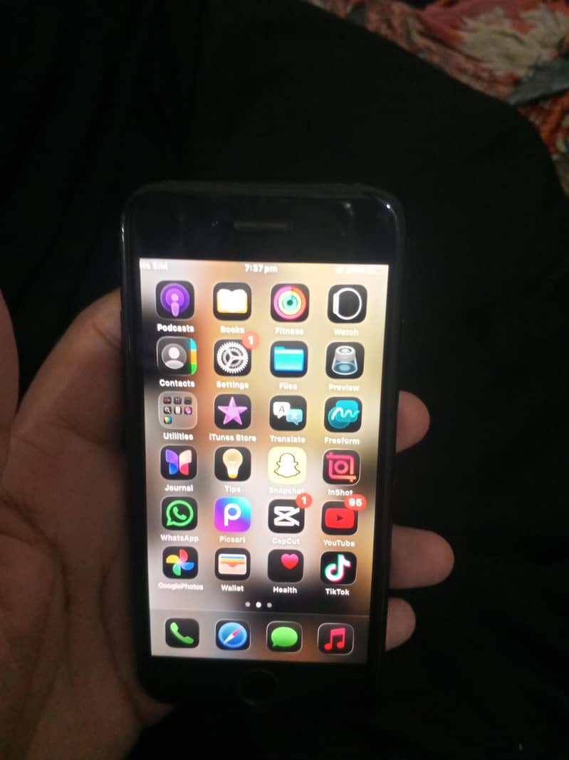 Apple iPhone SE 4