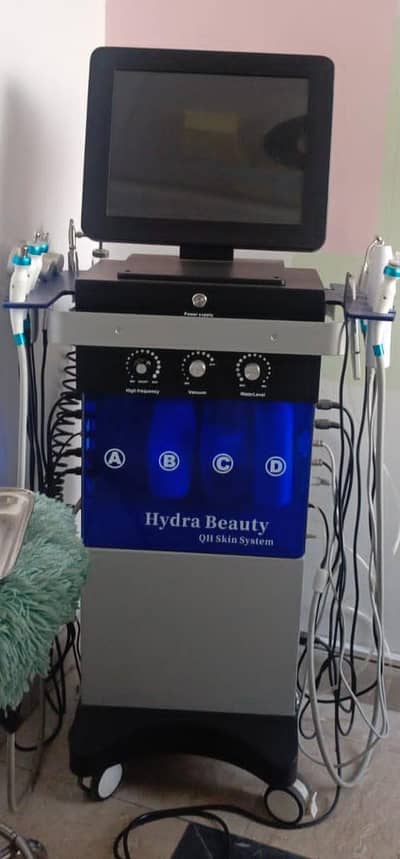14-in-1 Hydra Facial Machine