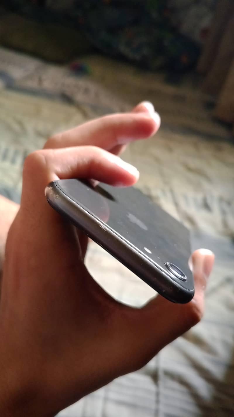 Apple iPhone 8 4