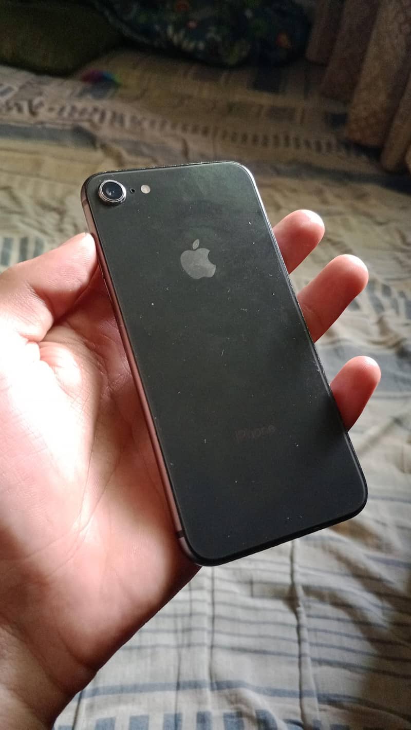 Apple iPhone 8 5