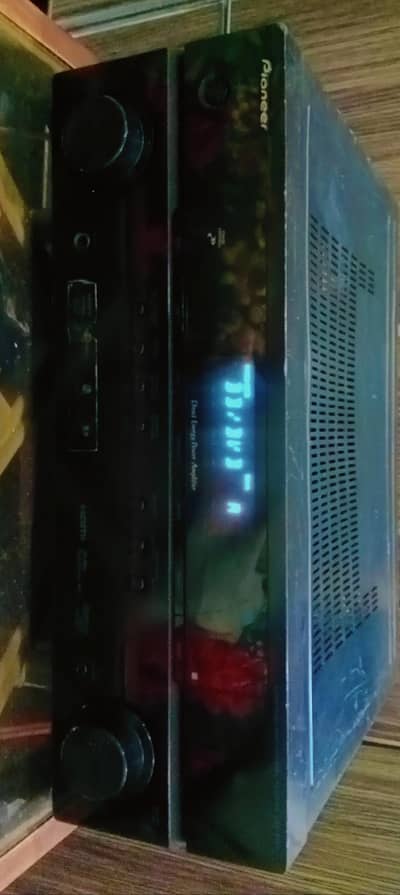 5.1 Channel Pioneer Amplifier With Diatone Speakers