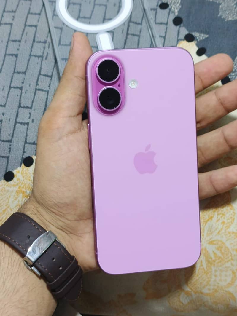 Apple iPhone 16 Plus 0