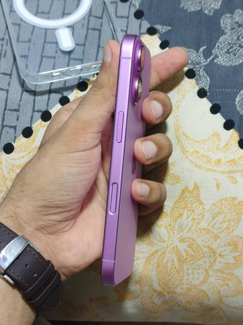 Apple iPhone 16 Plus 1