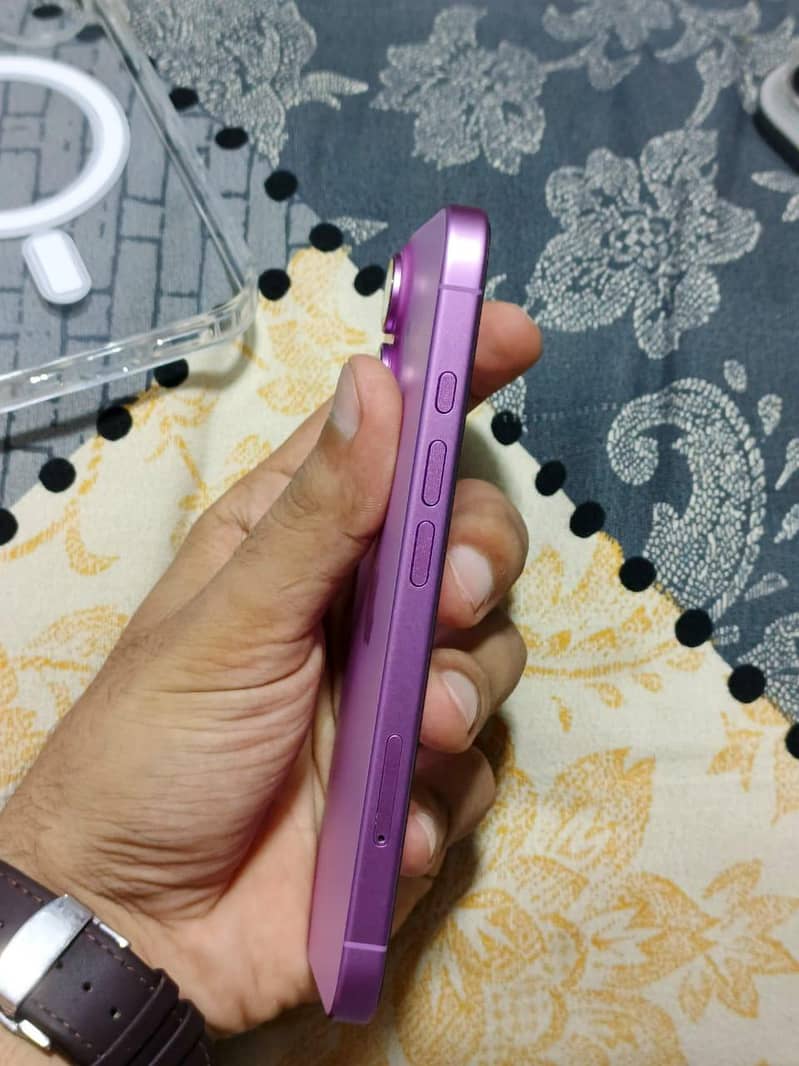 Apple iPhone 16 Plus 2