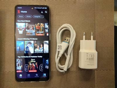 Infinix Hot 30 Play 8 (4+4) GB / 64 GB