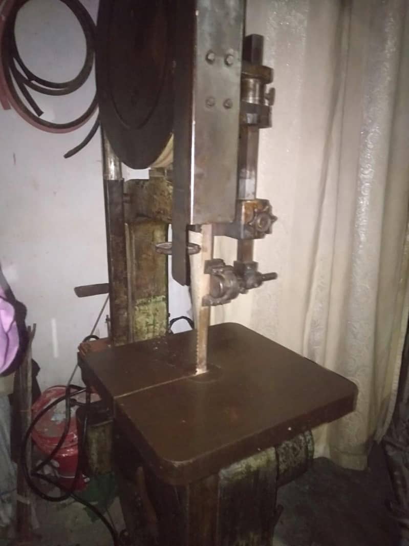 Ara Machine 1