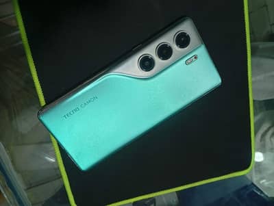 Tecno CAMON 40 Pro