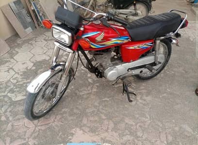 Honda cg 125 2018/19 brand new condition Karachi number. . . .