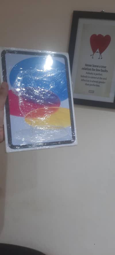 apple ipad A16 Chip 11th Gen 128GB blue box pack non active