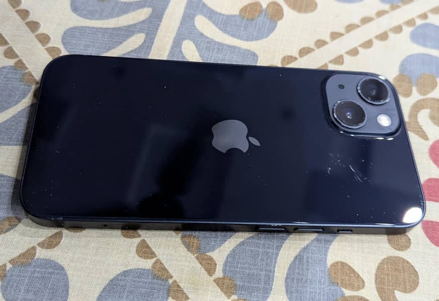 Apple iPhone 13 3