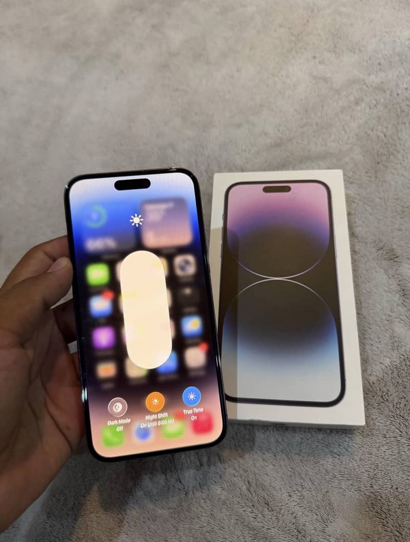 Apple iPhone 14 Pro Max 1