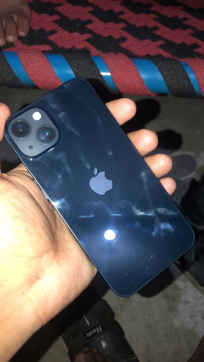 Apple iPhone 13