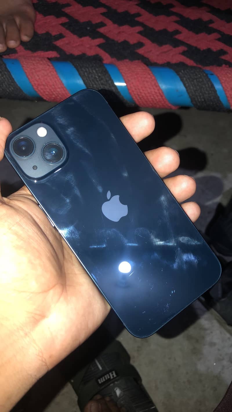 Apple iPhone 13 0