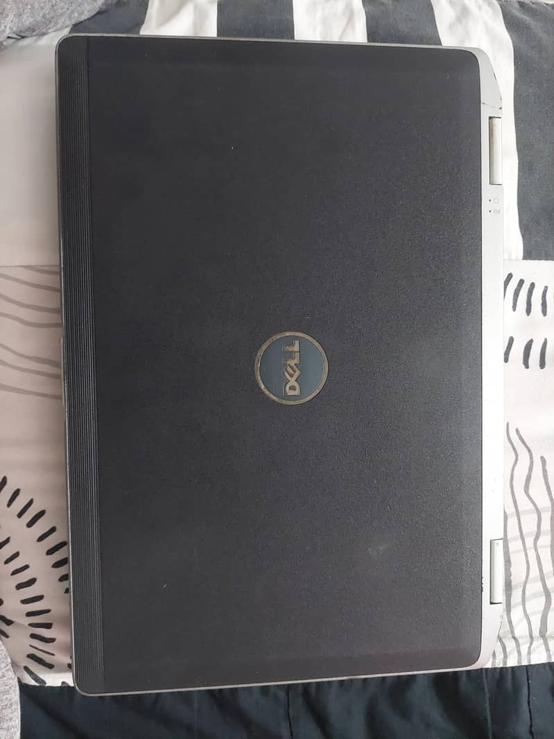 Dell Latitude E6420. 0