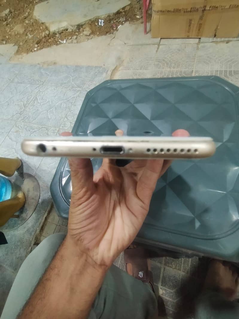 Apple iPhone 6S Plus 1