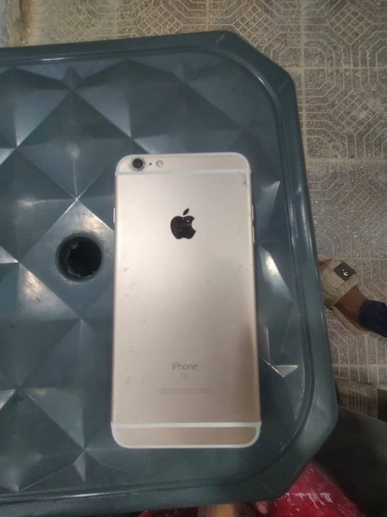 Apple iPhone 6S Plus 2