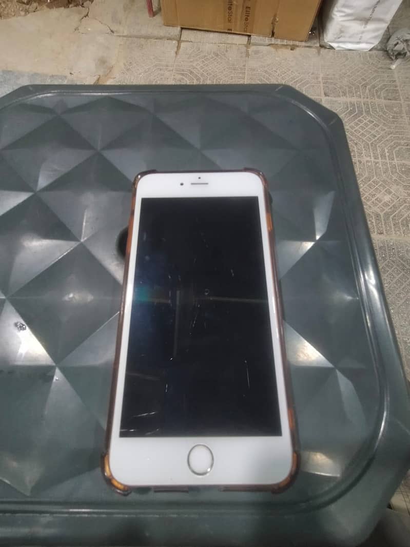 Apple iPhone 6S Plus 4
