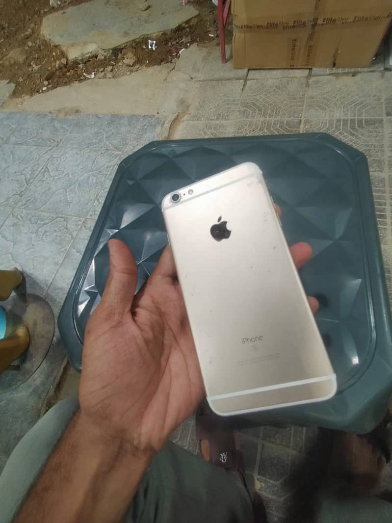 Apple iPhone 6S Plus 5