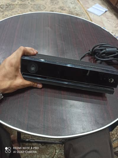 Microsoft Xbox kinect sensor bar with free CD