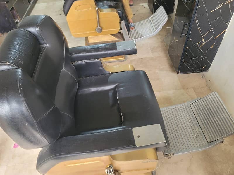 chair's 2