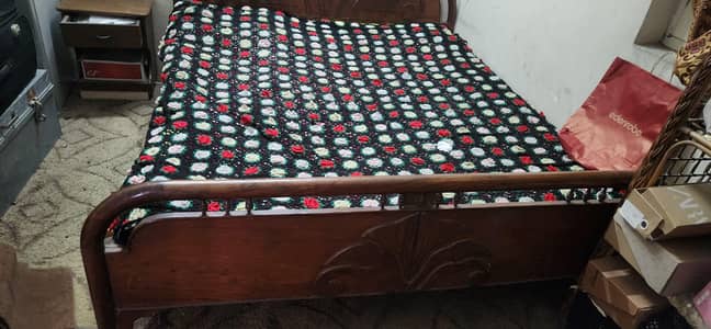 wooden bed set